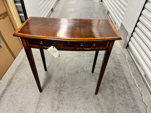 Antigue Table 1