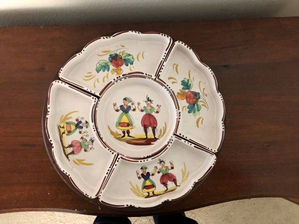 Lazy susan  appetizer dish 1