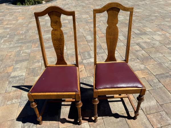 2 Antique Oak Dining Chairs 1