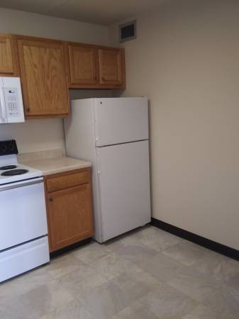 $1,800 / 2br - 730ft2 - Shadyside 2 bedroom - Available Immediately (Shadyside)64013530963714120