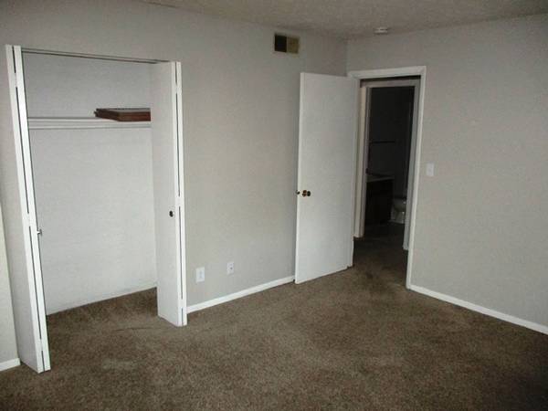 $880 / 1br - Amplio 1 dormitorio (1917 Tracy)63700527768321122