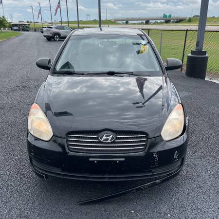 2009 Hyundai Accent 4dr Sdn Auto GLS - $2,900 (Merrillville, IN)63618772546051122