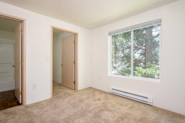 $1,625 / 2br - 850ft2 - Lavadora/Secadora, Lavavajillas, Armarios Grandes, Patio/Balcón (Sommerset Weset- Elmonica South neighborhood in Beavert)63831397305347123