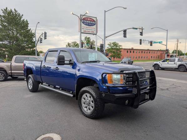 2014 GMC Sierra 2500HD SLE  4dr Crew Cab SB Pickup Truck Diesel 4x4 4W 1