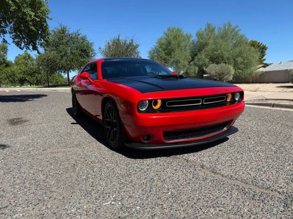 2016 Dodge Challenger R/T Shaker Coupe 2D 1