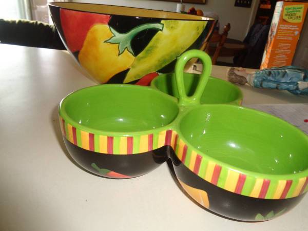 Large Bowl & Condiment Server 1