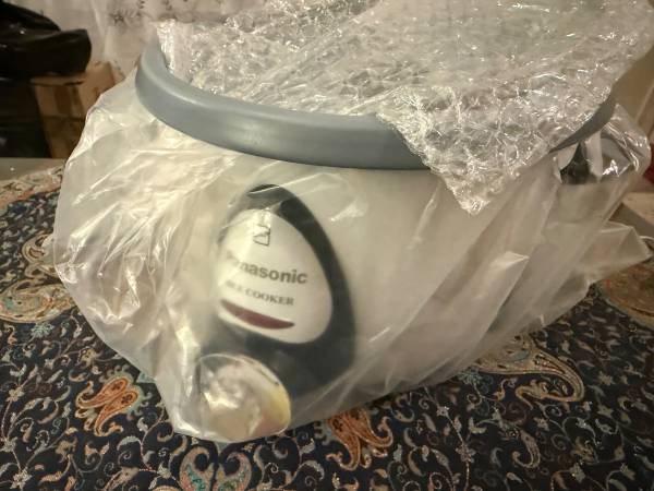 Panasonic SR-900 Automatic Rice Cooker 1