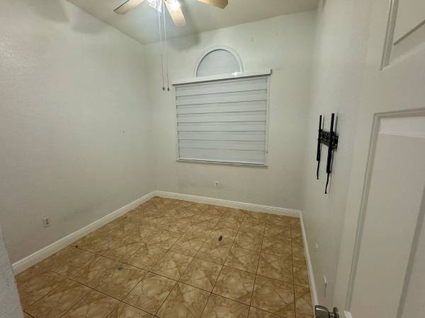 $1,100 / 1br - 575ft2 - Efficiency for Rent (Homestead)64002014594563121