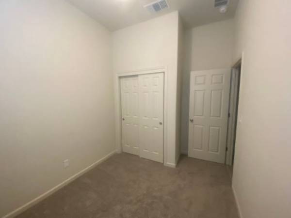 $1,895 / 3br - 6241 Chavez Ct. MOVE IN SPECIAL! $500 off 1st Month Rent (Riverbank)63970306366595124