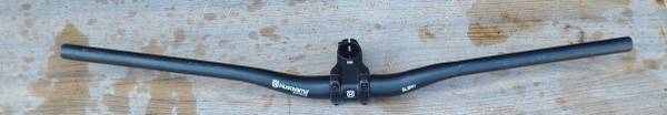 MTB Bar & Stem 35x50mm Stem>35MM x 20* Riser Bars 1