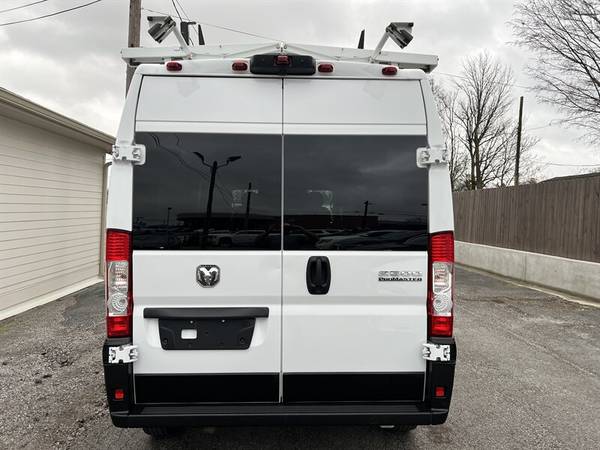 HIGH ROOF - 159" WHEEL BASE - BACK UP CAMERA - 2 KEYS - SERVICED - $29,977 (Nashville)63621438839939123