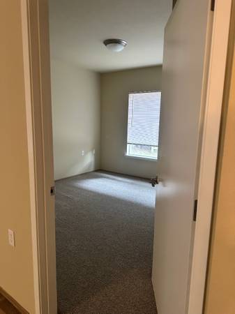 $2,290 / 2br - 1106ft2 - 2 BD, Conexión de cable en todos los dormitorios, calefacción central (18111 25th Ave NE, Marysville, WA)63688296150273123