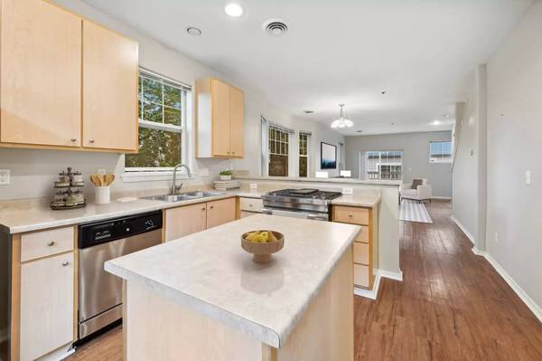 $2,293 / 3br - 1510ft2 - ¡Tienes que vernos para creerlo! Hermoso de 3 habitaciones, 2 baños, 1510 pies cuadrados (Portland)63672618717057124