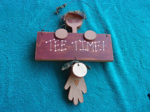 TEE TIME (GOLF) WALL HANGING 1