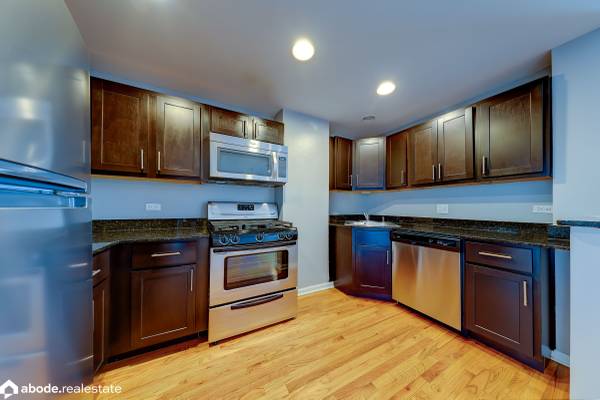 $1,469 / 1br - Spacious 1BR in Uptown – Near Lakefront, Red Line, and More (Uptown)63959876683522121