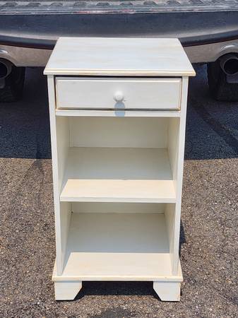 Solid Wood 3-Tier End or Side Table Rolling Console 1