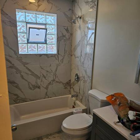 $1,800 / 2br - 1000ft2 - 2bed 1bath balcony unfurnished utilities included63898603521666124