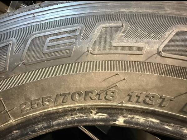 1 Tire 255/70R18 - $2263470819073793121