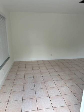 $1,950 / 1br - 1 Bedroom by Beach with NO FIRST OR LAST FOR MOVE IN (Deerfield Beach)63983674058370124
