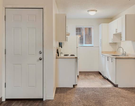$1,050 CALL & TOUR - Perfect Location + High-Speed Internet + Quiet Std (Portland)63956354206722123