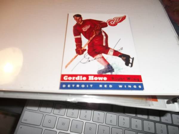 Gordie Howe Signed card 1