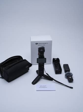 DJI Osmo Pocket 3 Creator Combo 1