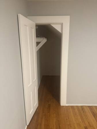 $2450.00 / 2br - 1050ft2 - 2 bedroom apartment walking distance to the center of town.63977126734850123