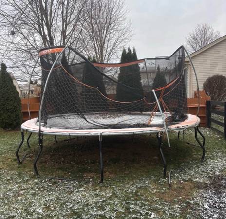 Free Trampoline 1