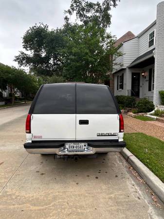 1999 Chevy Suburban 2500 - $7,500 (Houston)63622362648577123