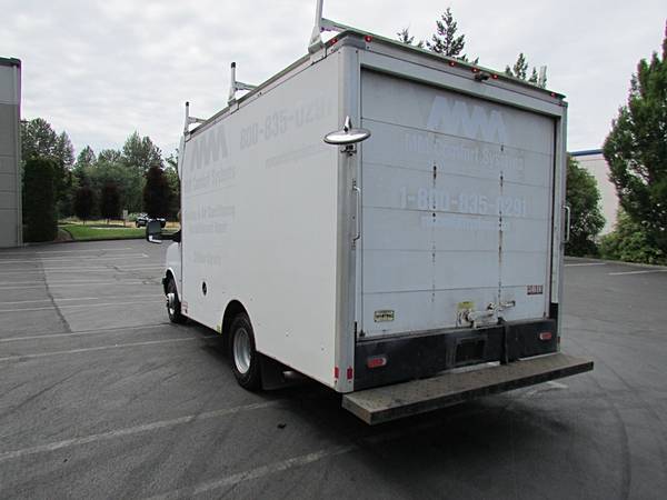 2018 Chevrolet 3500 Box Truck 14ft - $14995.0063475159043587124