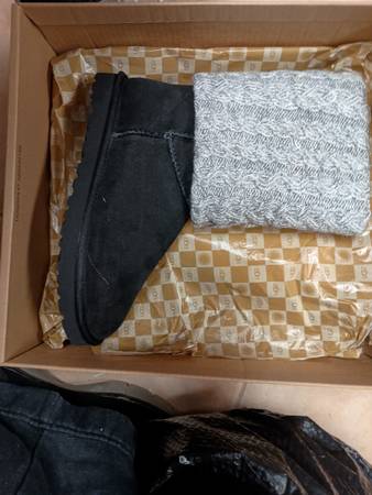 UGG lady's boot 1