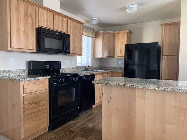 $1,999 / 2br - 1025ft2 - Zoom on over for a look at our great 2 bed, 2 bath! 1025 Sq Ft! (Anchorage)63991793232642124