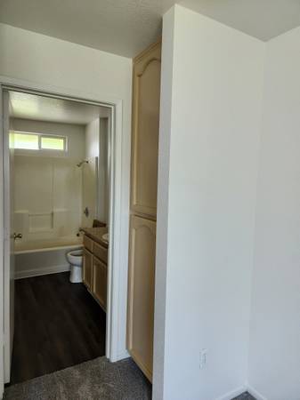 $1,835 / 2br - 1000ft2 - River Knolls Apartment Homes Unit 222 and Unit 107 (Redding)63972382179459123