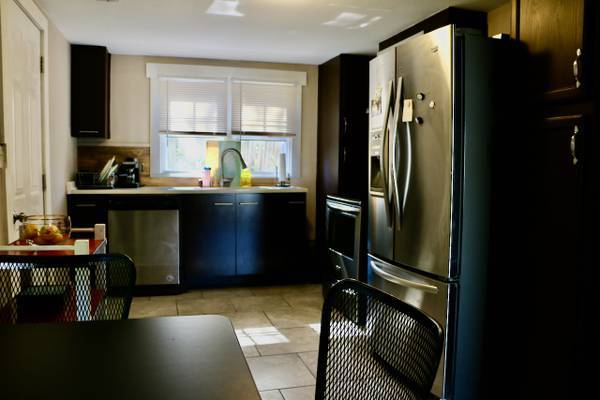 $1,995 / 2br - 1200ft2 - Joya de 2 habitaciones en East Nashville: amueblado, apto para mascotas, excelente ubicación (East Nashville)63673267612417122