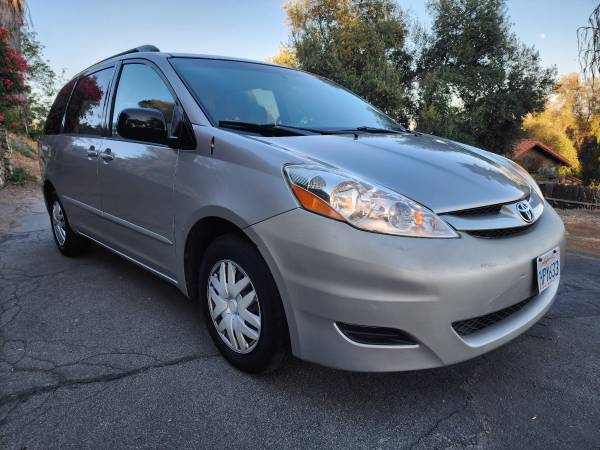 2006 TOYOTA SIENNA LE (CARFAX, SERVICE HISTORY, 164K) RUNS EXCELLENT - $4,500 (SAN DIEGO)63624764273155121
