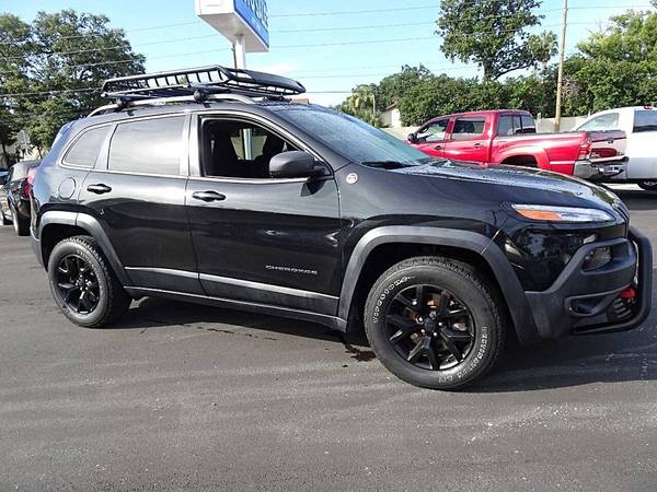 2016 Jeep Cherokee Trailhawk 4x4 4dr SUV - $7400.0063443422583041124