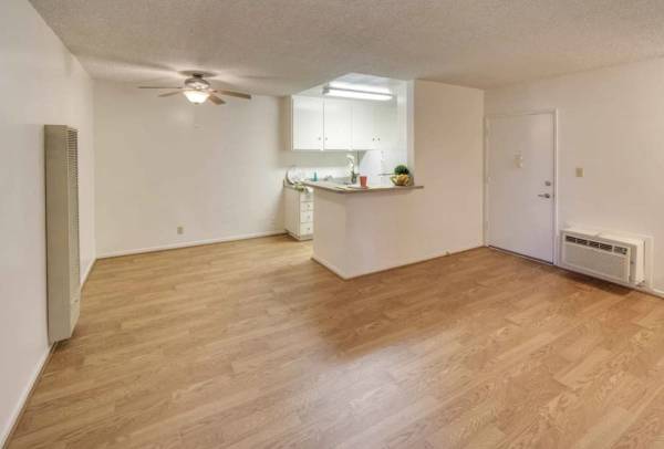 $1,278 / 410ft2 - Clubhouse, Refrigerator, On-Site Management (630 W Duarte Rd, Monrovia, CA)63912983682947123