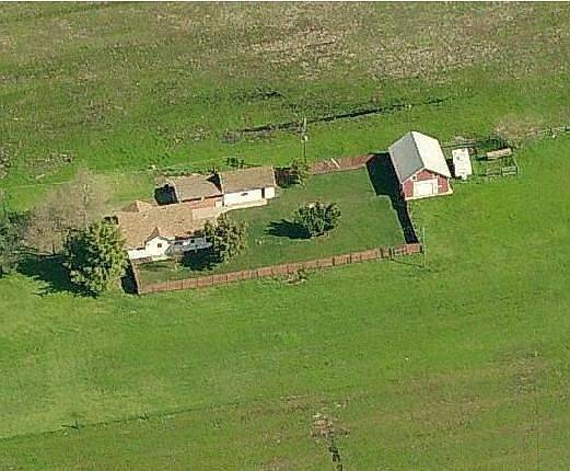 Vacant land ) no house!!  2.5 Acres of vacant land for rent 1