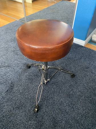 Drummer stool 1