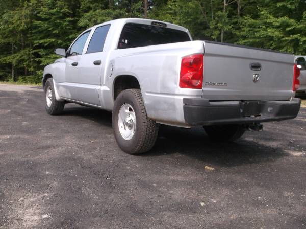 2005 Dodge Dakota 4 Dr Quad Cab REAL CLEAN This Weekend - $3,000 (Belmont, NH)63470622290051122