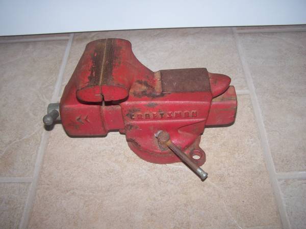 Craftsman Vise 1