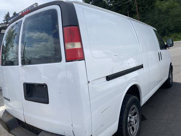2009 Chevy Express 1500 Furgoneta de carga $4,999 - $4,999 (Algona)63498743174529122
