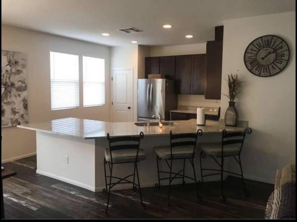 $900 Room for rent in newer home! Resort style community! (Southern highlands)63907026608259121
