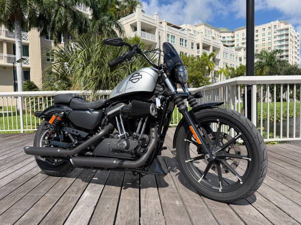 2016 Harley Davidson 883 Iron super clean bike YES FINANCING 1