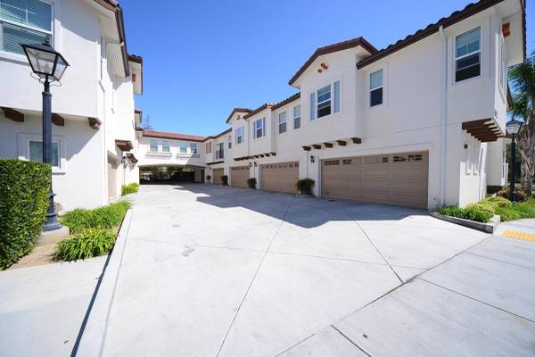 $3,550 / 3br - 1239ft2 - Piscina y Spa Impecables, Almacenamiento Extra, Patio/Balcón63668253704323124
