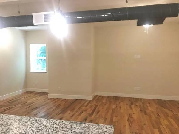 $1,399 / 1br - 886ft2 - Luxury Apartment Available Now at The Sanctuary in Eden Park #2K (Eden Park)63974612238083124