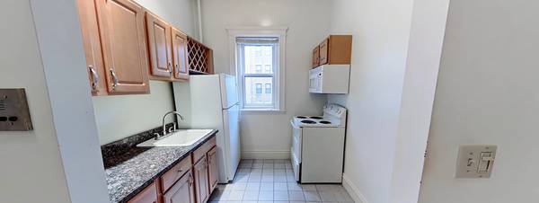 $3,700 / 2br - Fenway 2BR/1BA – Pisos de madera dura, estacionamiento y almacenamiento disponibles (Boston)63863136628227120