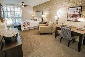 $550 / 1br - 744ft2 - Palm Springs Tennis Club (Palm Springs)63686264604931122