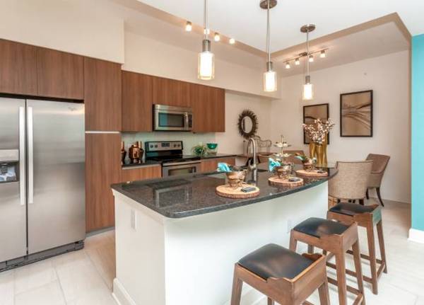 GORGEOUS 2/2 APT WITH W/D, PARKING, POOL, GYM, ETC.( ONLY 700 DEPOSIT) 1