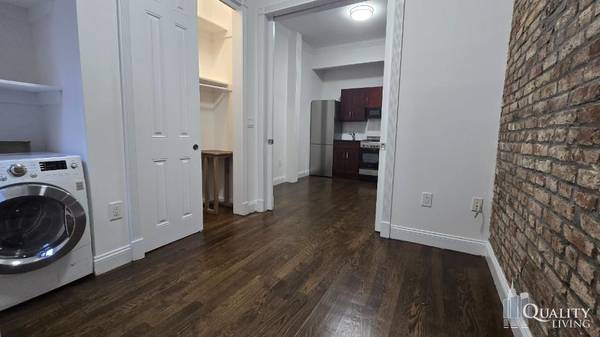 $4250.00 / 1br - NOLITA GEM, WASHER DRYER IN THE APARTMENT (East Village)63827204582275123